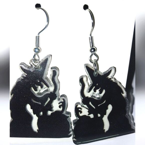 Fun Super cute witches earrings - Picture 1 of 7